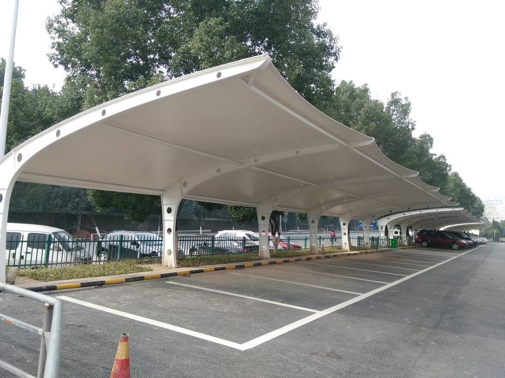 汽車停車棚